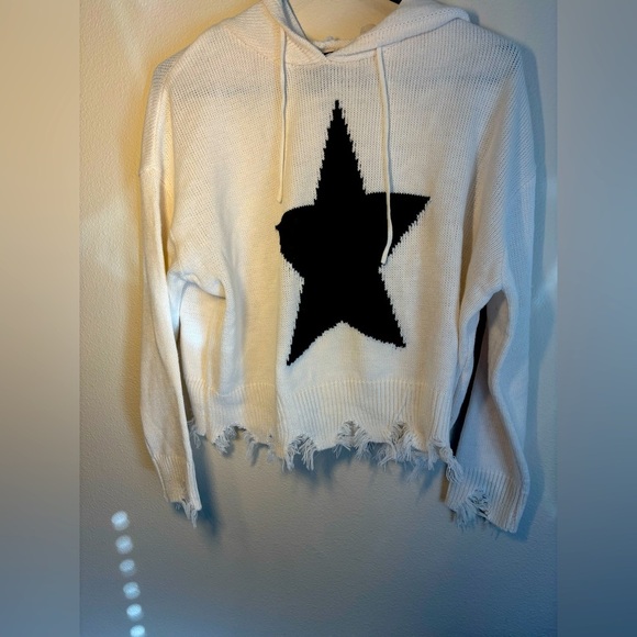 just polly Sweaters - New Just Polly New York Cropped Oversized Star knit distressed sweater sz S